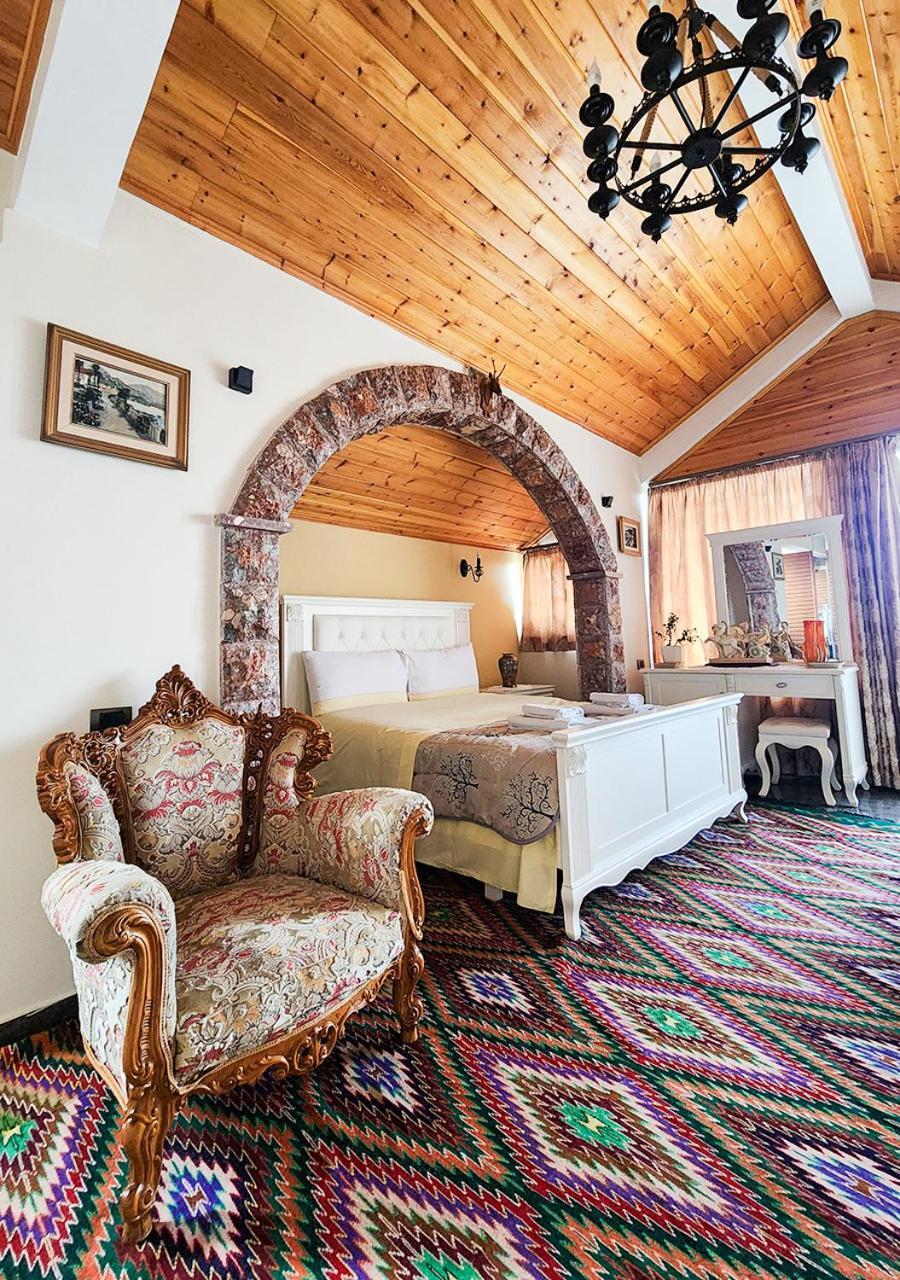 Villa Parku Rinia Корча Екстер'єр фото