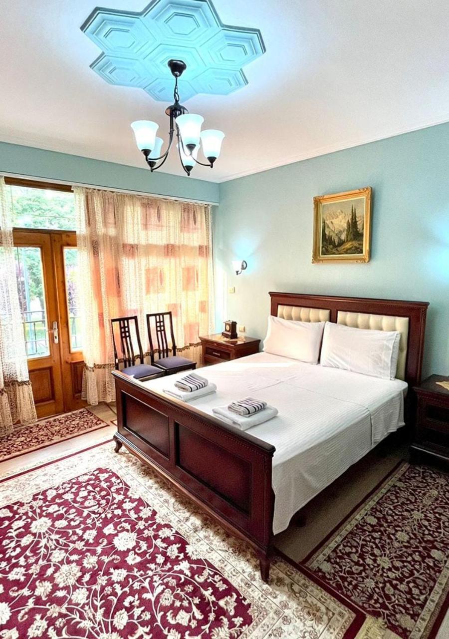 Villa Parku Rinia Корча Екстер'єр фото